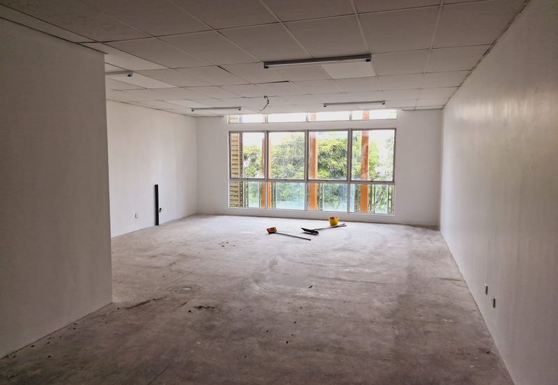 Renovated 1st shop lot to Rent