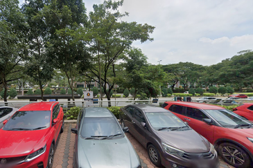 Ground Floor Shop Lot @ Shaftsbury, Cyberjaya For Sale 