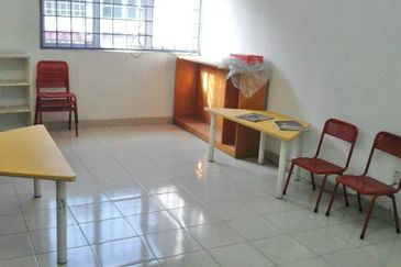 2 Storey Terrace House @ Taman Putra Indah, Seri Kembangan For Sale