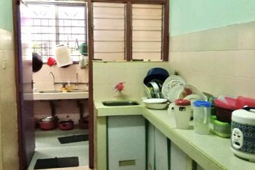 2 Storey Terrace House @ Taman Putra Indah, Seri Kembangan For Sale