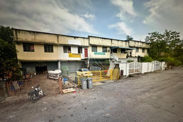 Lukut, Port Dickson,  single storey light industrial factory for sale.