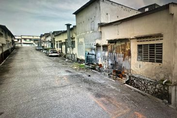 Lukut, Port Dickson,  single storey light industrial factory for sale.