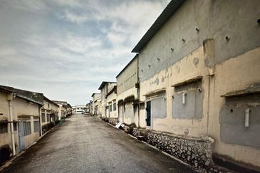 Lukut, Port Dickson,  single storey light industrial factory for sale.