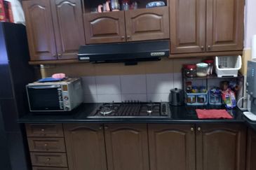 Pangsapuri Bukit Awansari (OG Court)