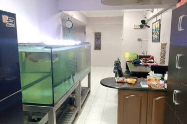 Pangsapuri Bukit Awansari (OG Court)