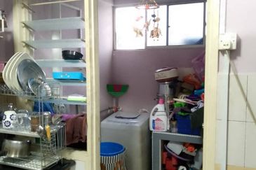 Pangsapuri Bukit Awansari (OG Court)