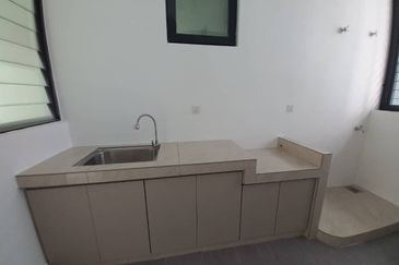 Residensi Alstonia Condominium For Rent 