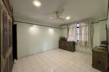 KGSAAS Golf Club, Seksyen 13