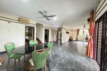 KGSAAS Golf Club, Seksyen 13