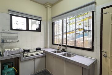 KGSAAS Golf Club, Seksyen 13