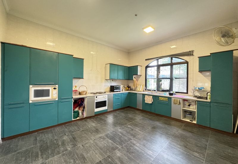 KGSAAS Golf Club, Seksyen 13