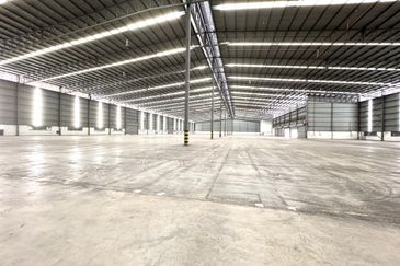 West Port, Pulau Indah