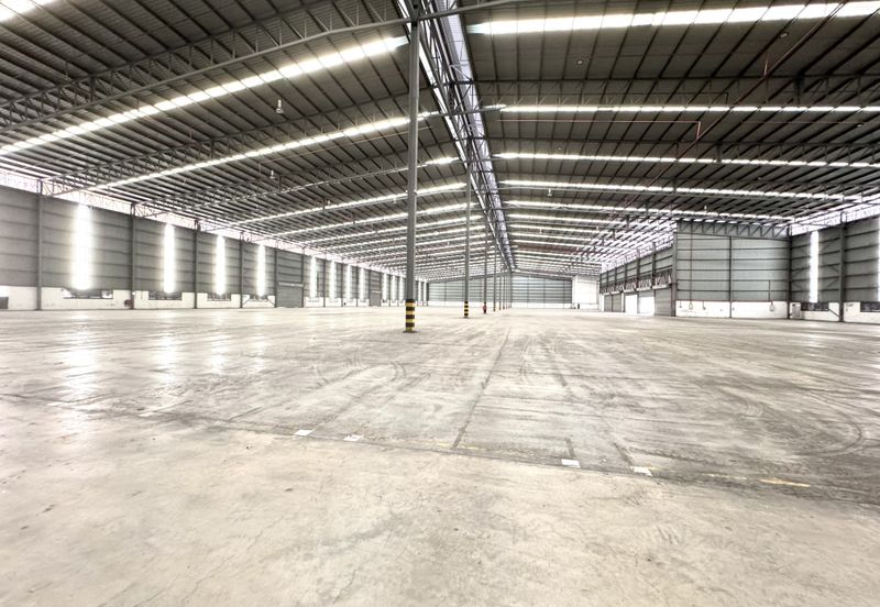 West Port, Pulau Indah