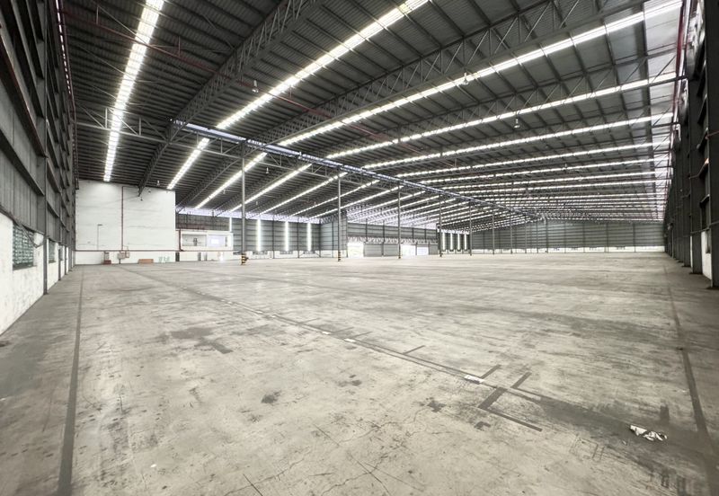 West Port, Pulau Indah