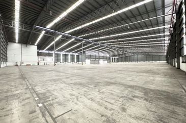 West Port, Pulau Indah