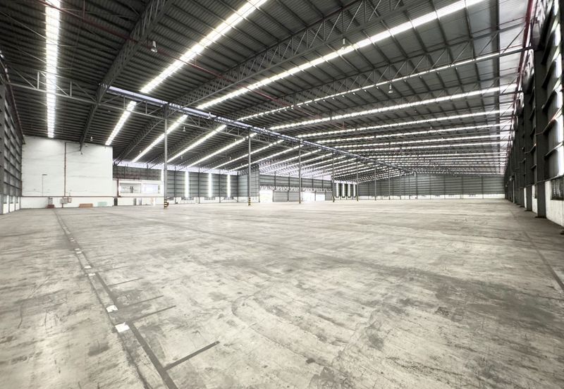 West Port, Pulau Indah