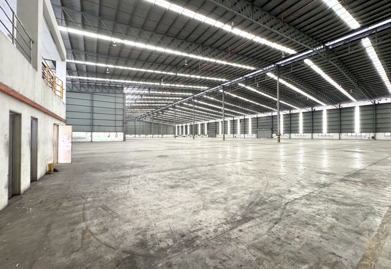 West Port, Pulau Indah