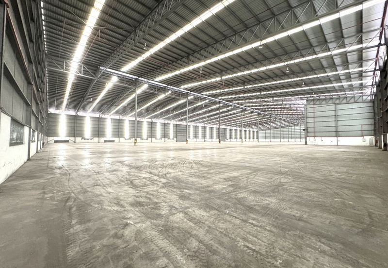 West Port, Pulau Indah