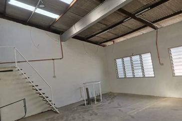 1.5 storey Factory, Kawasan Perindustrian Sungai Rasau, Klang