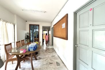 2.5 storey Bungalow House, SS 2/70, Petaling Jaya, Airbnb, 24 rooms