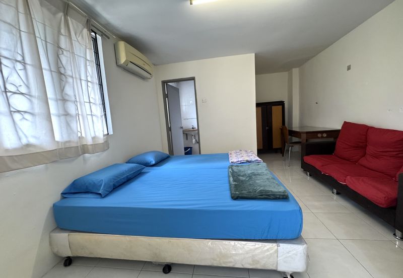 2.5 storey Bungalow House, SS 2/70, Petaling Jaya, Airbnb, 24 rooms