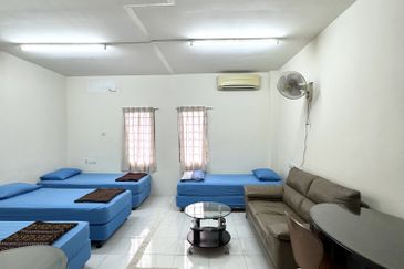 2.5 storey Bungalow House, SS 2/70, Petaling Jaya, Airbnb, 24 rooms