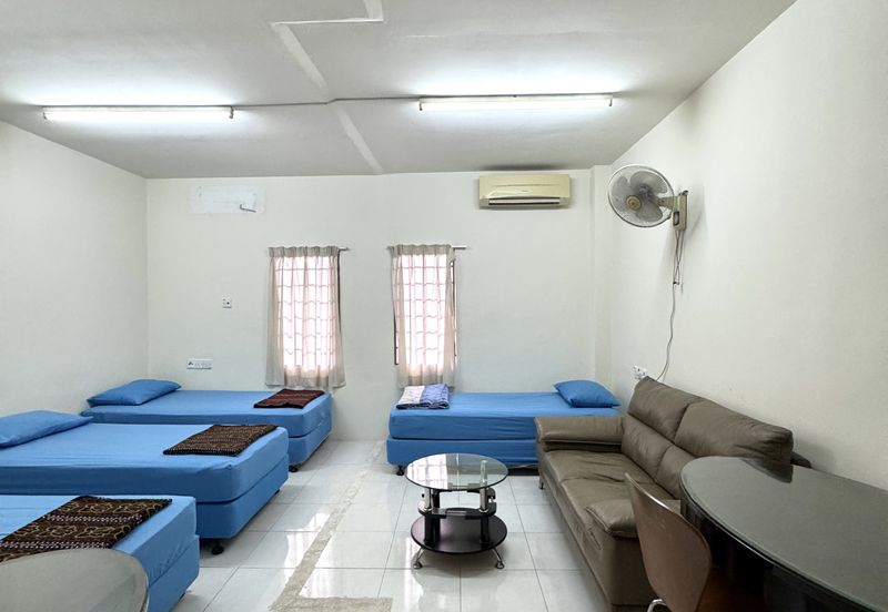 2.5 storey Bungalow House, SS 2/70, Petaling Jaya, Airbnb, 24 rooms