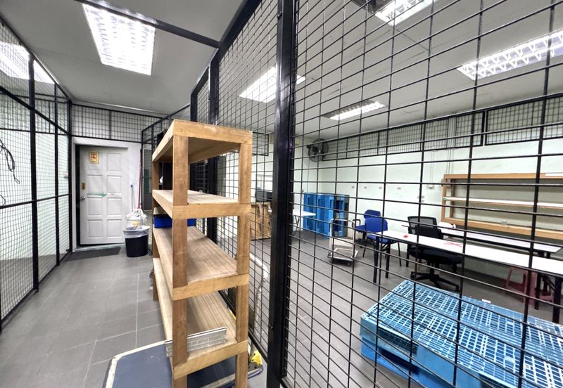 1.5 storey Factory Facing Main Road for Sale/Rent, Kampung Cempaka