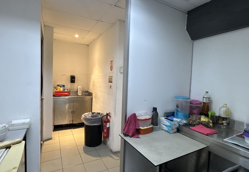 1.5 storey Factory Facing Main Road for Sale/Rent, Kampung Cempaka