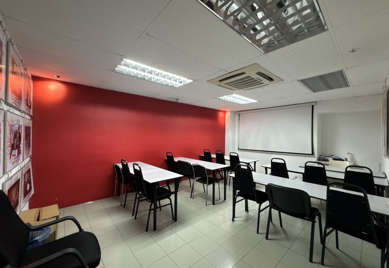 1.5 storey Factory Facing Main Road for Sale/Rent, Kampung Cempaka