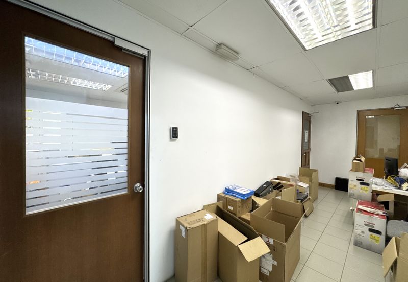 1.5 storey Factory Facing Main Road for Sale/Rent, Kampung Cempaka