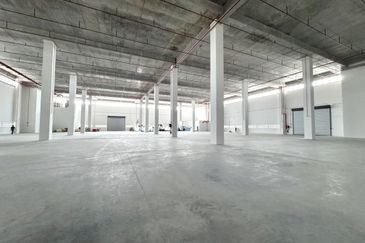 2 sty Office cum with 2 sty Detached Factory cum with Mezzanine Floor Office