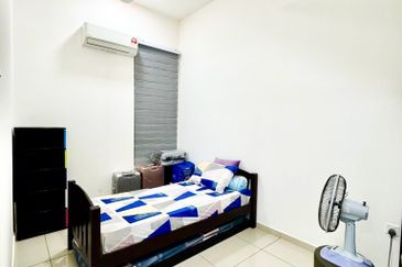 Taman Myra Meranti Puchong South 3 Storey House For Sale