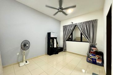 Taman Myra Meranti Puchong South 3 Storey House For Sale