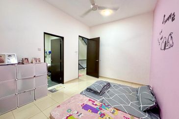 Taman Myra Meranti Puchong South 3 Storey House For Sale