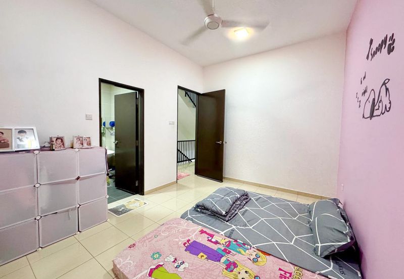 Taman Myra Meranti Puchong South 3 Storey House For Sale