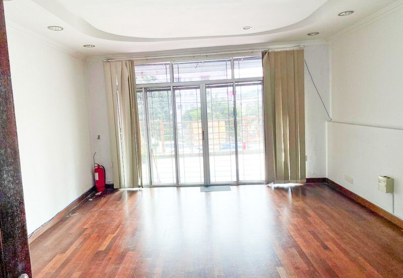 2-Storey Shop for Rent, Taman Pinggiran Putra @ Seri Kembangan