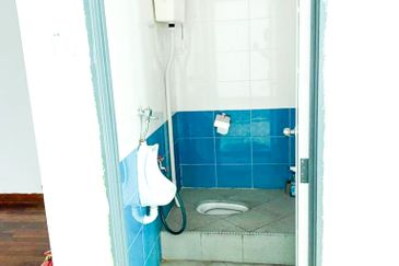 2-Storey Shop for Rent, Taman Pinggiran Putra @ Seri Kembangan