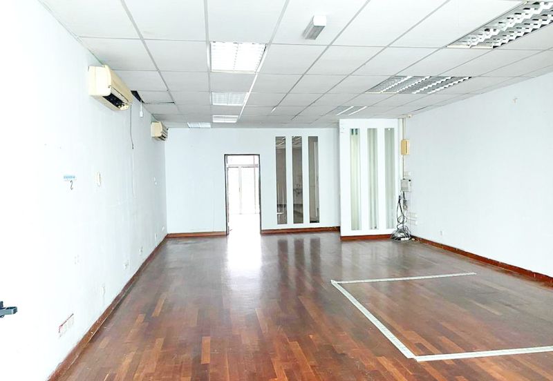 2-Storey Shop for Rent, Taman Pinggiran Putra @ Seri Kembangan