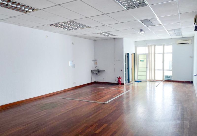 2-Storey Shop for Rent, Taman Pinggiran Putra @ Seri Kembangan