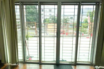 2-Storey Shop for Rent, Taman Pinggiran Putra @ Seri Kembangan