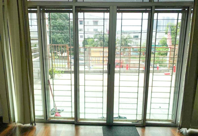 2-Storey Shop for Rent, Taman Pinggiran Putra @ Seri Kembangan