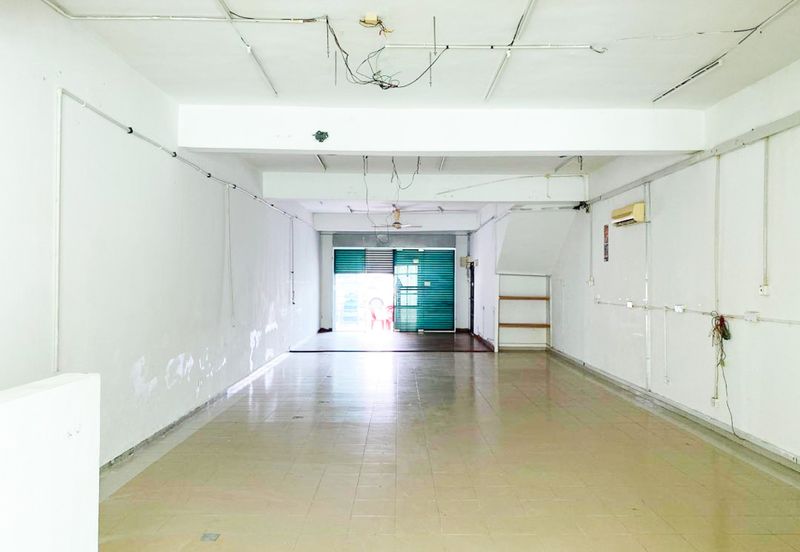 2-Storey Shop for Rent, Taman Pinggiran Putra @ Seri Kembangan