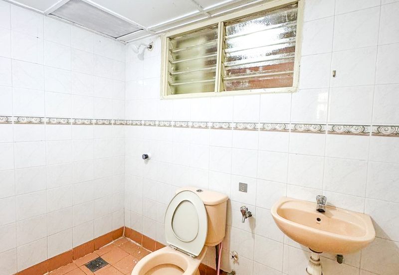 Sri Pelangi Apartment Seksyen U5 @ Shah Alam, Selangor - for Rent