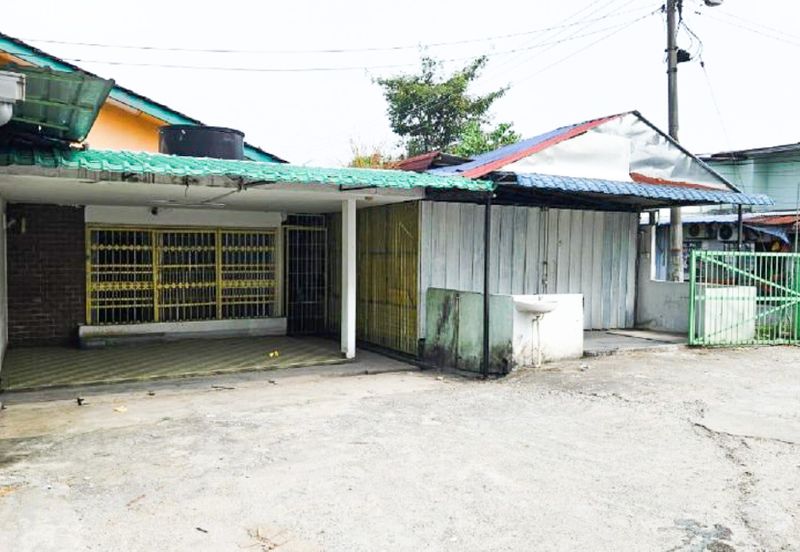 Shop @ Staff Housing @ Warehouse Jalan Bukit Kemuning, Shah Alam