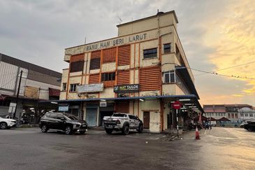 4 Adjoining Unit Terrace Shop @ Taiping, Perak