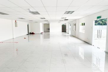 Telok Gong, Port Klang, Selangor Factory Selling with Tenancy / Vacant