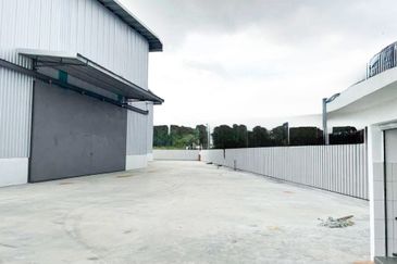 Telok Gong, Port Klang, Selangor Factory Selling with Tenancy / Vacant