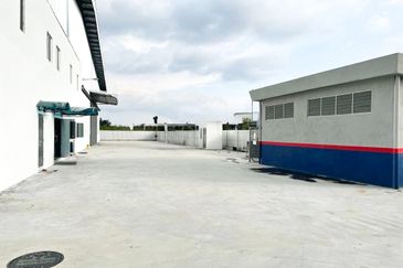 Telok Gong, Port Klang, Selangor Factory Selling with Tenancy / Vacant