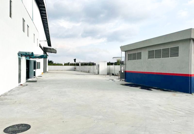 Telok Gong, Port Klang, Selangor Factory Selling with Tenancy / Vacant